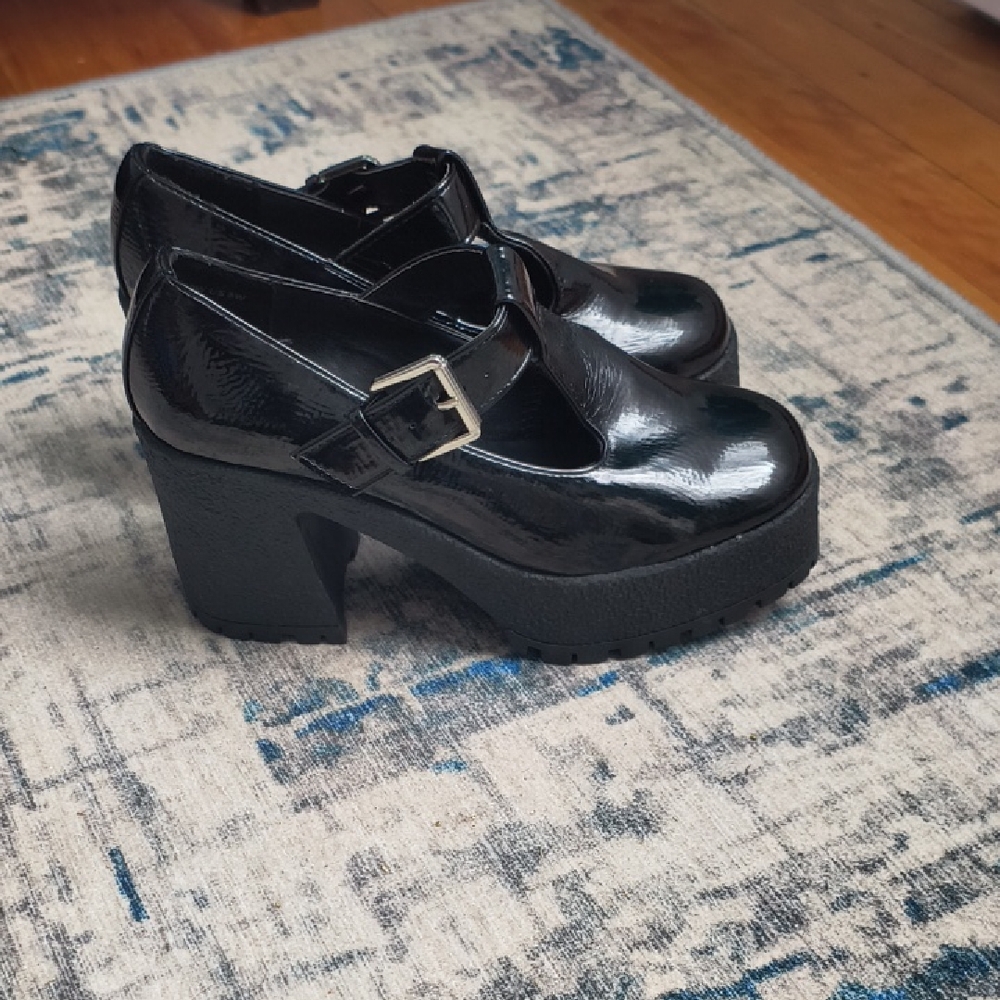 ASOS Mary Jane Chunky Platform Heel Size 8Wide